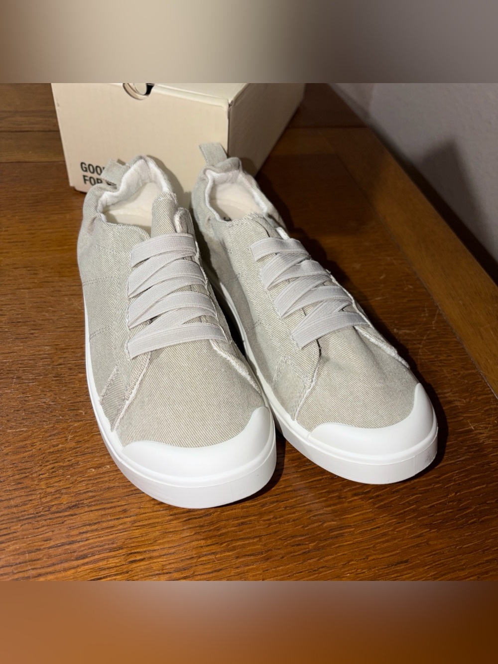 J. ADAMS Taylor Women’s Gray/White Canvas Lace-Up Sneakers Round Toe Size 8